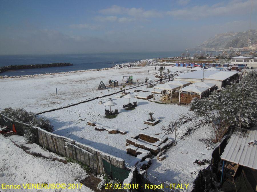 Spiaggia di Nisida innevata dopo la bufera - 4.jpg